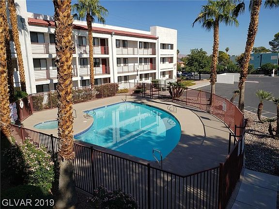 3rd image of 1361 E University Ave APT 201