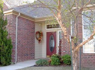 1844 Raineys Blvd, Edmond, OK 73003