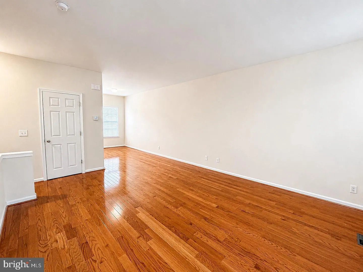 3 bed, 2.5 bath, 1528 sqft, $2,750 — Photo 3