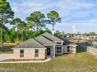 6804 Dickens Way Dr, Ocean Springs, MS 39564