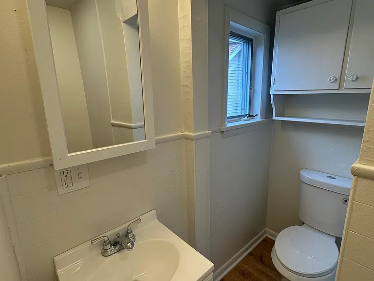 123 Smith St #3 — Photo 8