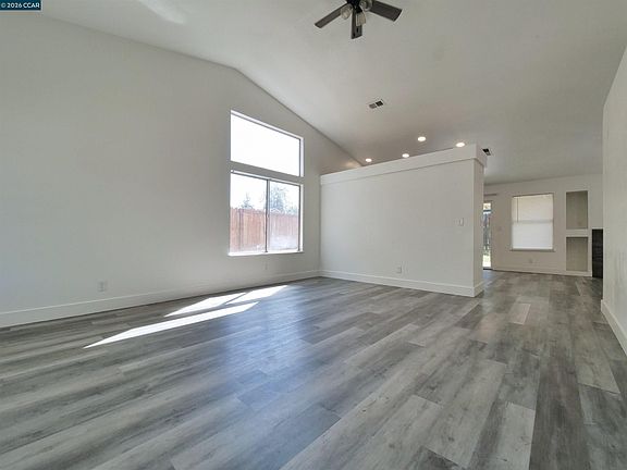 3rd image of 3830 Steve Lillie Cir