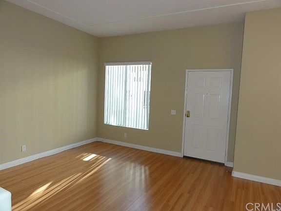 5th image of 2323 Sunningdale Dr