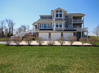 1711 Loudon St NW, Granville, OH 43023