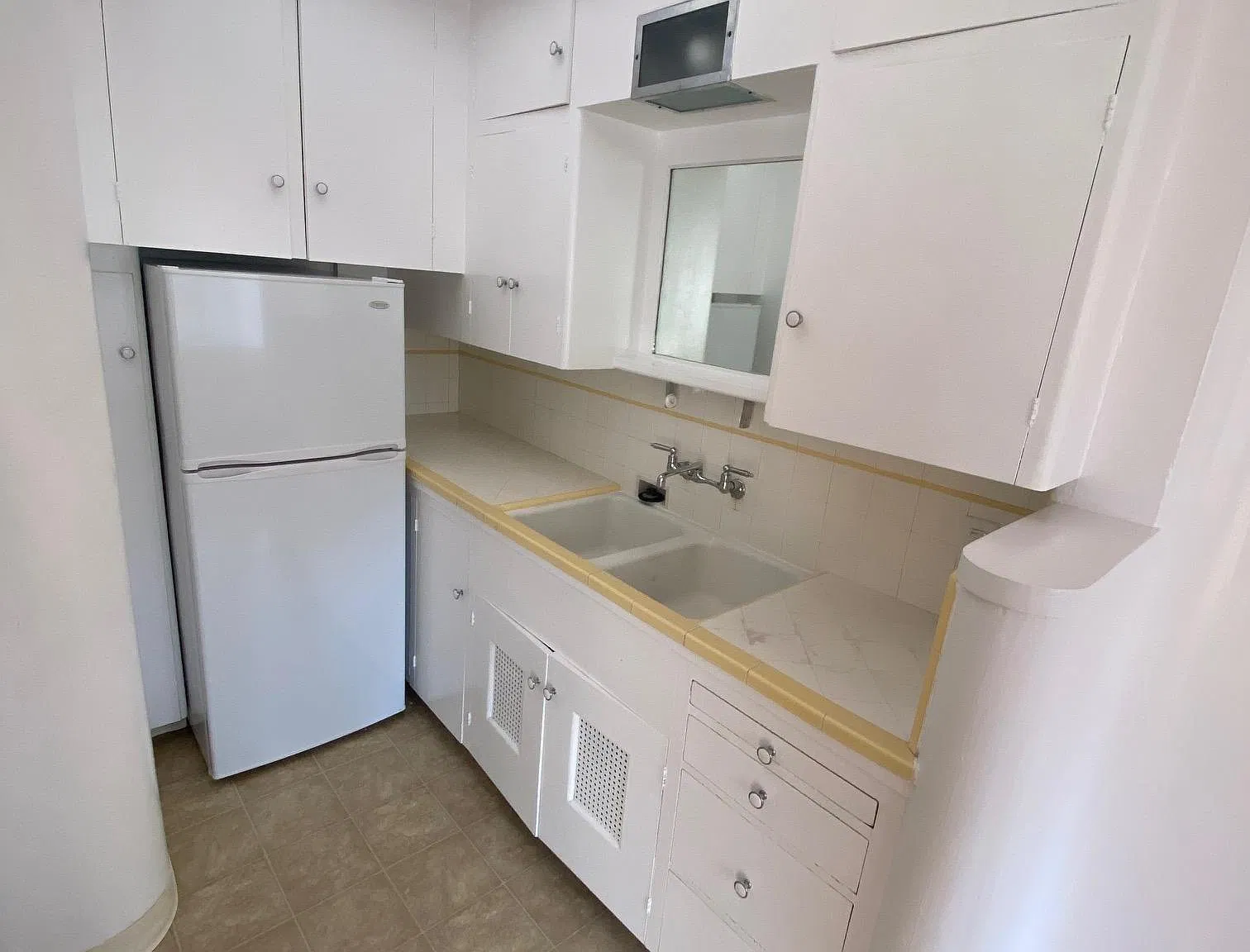 1 bed, 1000 sqft, $2,100 — Photo 4