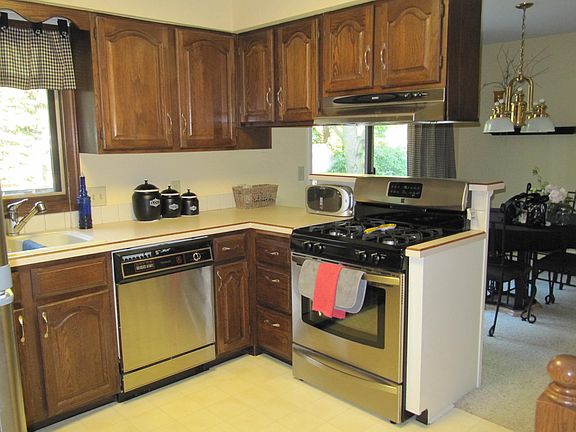 2nd image of 3600 Chanute Ave SW