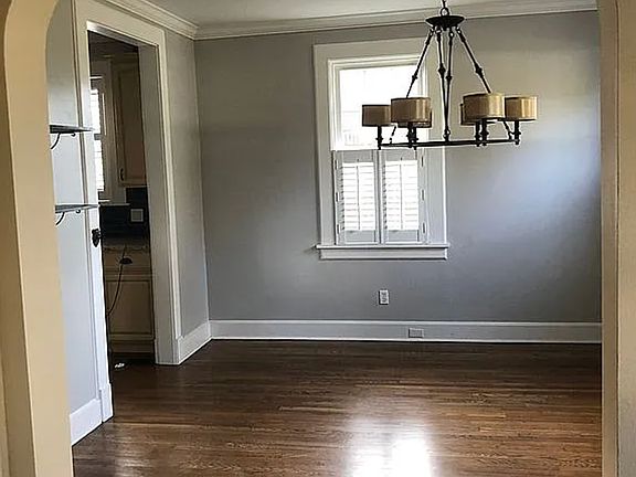 5th image of 601 W Blount St