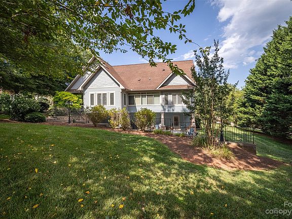 4th image of 3562 Blankenship Dr