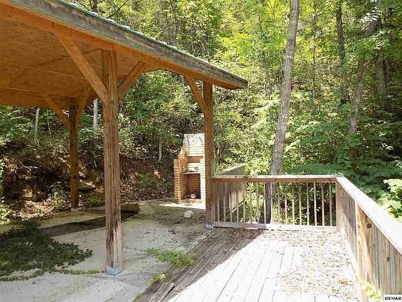 5th image of 160 Scott St Lot 0