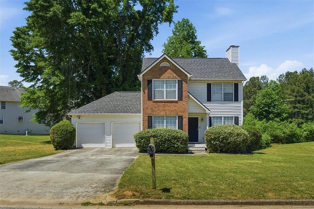 3 bed, 2.5 bath, 1400 sqft, $2,200 — Photo 1