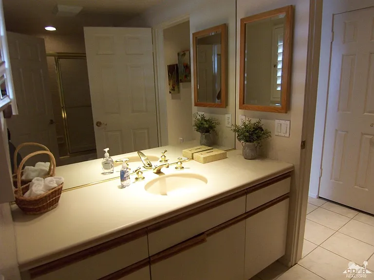 195 Desert Lakes Dr — Photo 21
