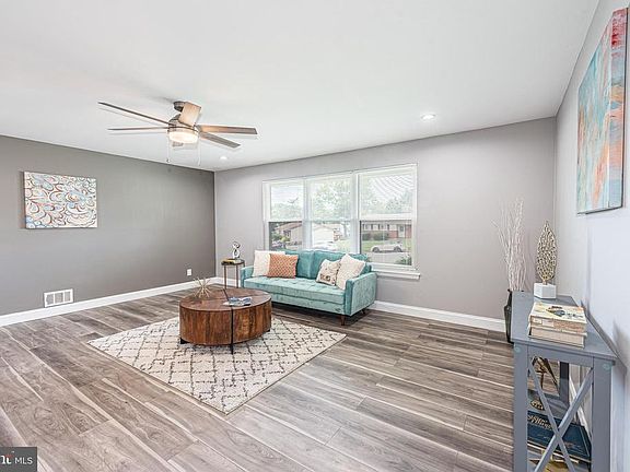 2nd image of 3705 Hamor Ct