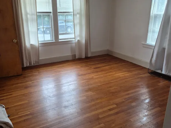 117 Auburn St #1, Medford, MA 02155