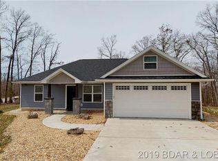 24 Fair Lawn Dr, Four Seasons, MO 65049