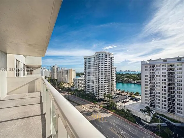 5701 Collins Avenue Cu #1415 — Photo 8