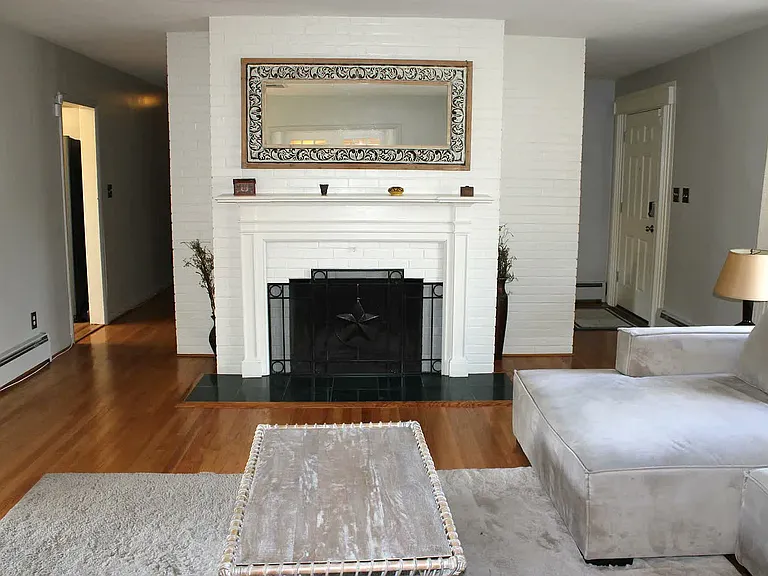 403 Careybrook Ln — Photo 1