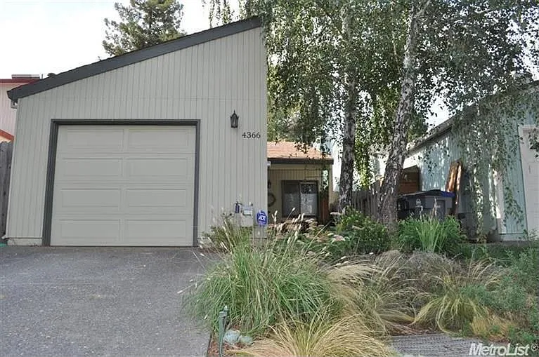 4366 Cowell Blvd photo 1