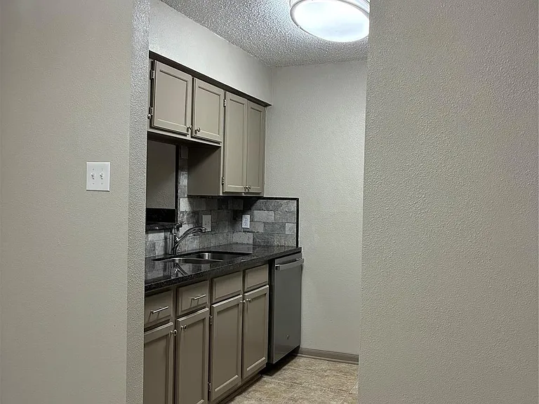 2120 El Paseo St #1901 — Photo 6