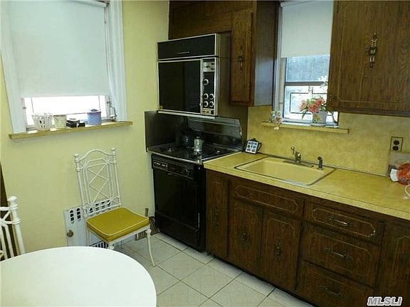 5th image of 5327 211th St