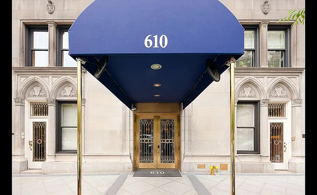 Rented by Douglas Elliman | media 16