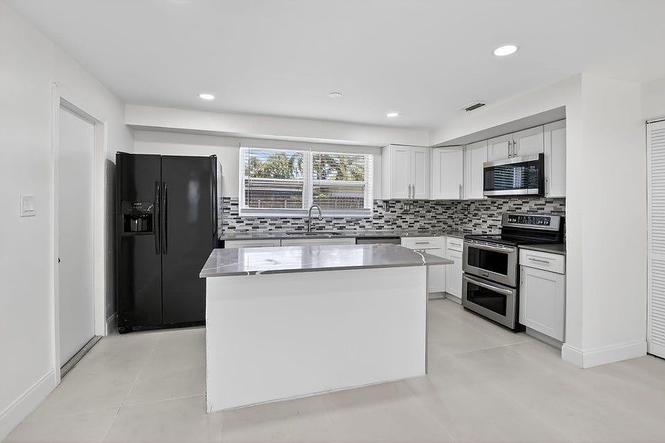 1st image of 2630 SW 49th Ct