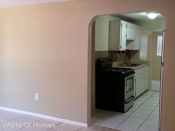 3rd image of 1012 Palmway St APT 2
