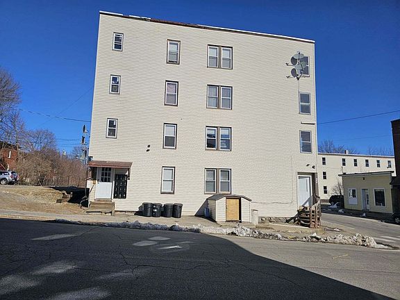 4th image of 201 Waldo St #2