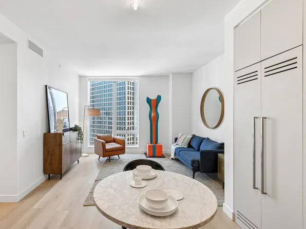 17 Hanover Place image 1 of 5