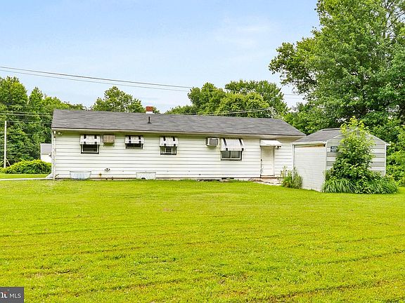 4th image of 648 Red Hill Rd