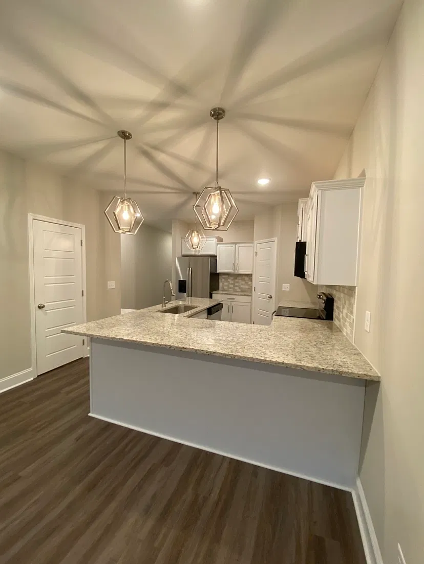 1027 Glenkirk Drive - D — Photo 4