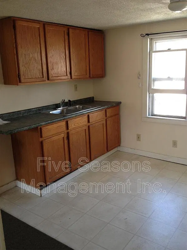 1 bed, 1.0 bath, 400 sqft, $1,550 — Photo 2