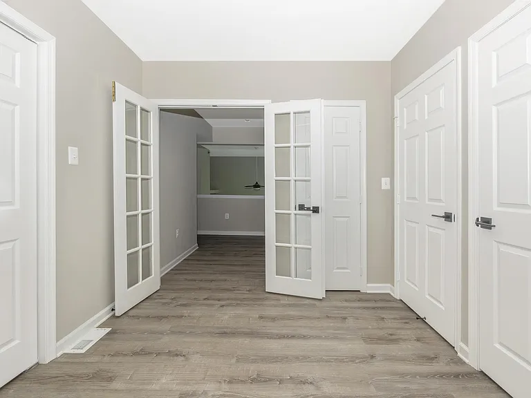 205 N Market St #2D — Photo 27