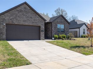 1617 S 11th Pl, Rogers, AR 72756
