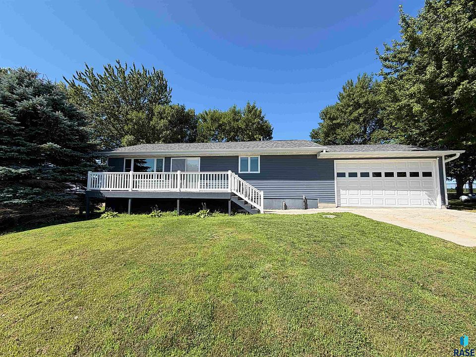 1st image of 33 Pommier Ln