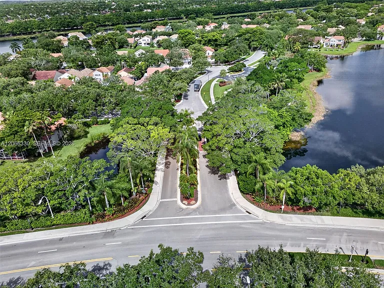 1520 Seabay Rd — Photo 124