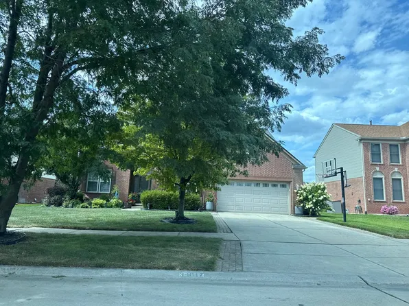 34617 Fontana Dr, Sterling Heights, MI 48312