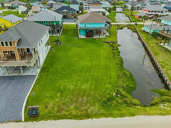 2nd image of 946 Sue Dr