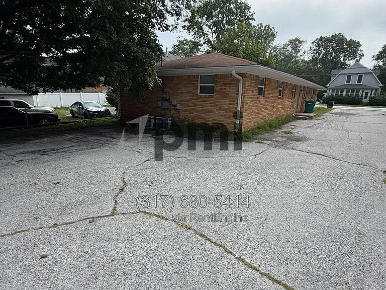 228 S Green St #B — Photo 23