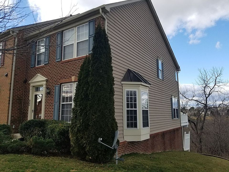 2nd image of 22 Wash House Cir
