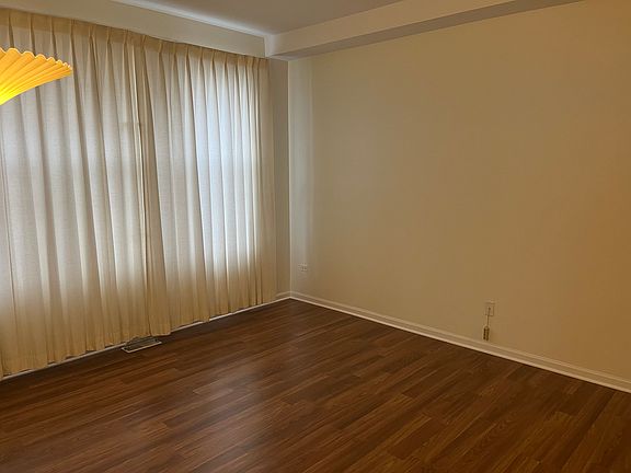 5th image of 321 Arboretum Dr
