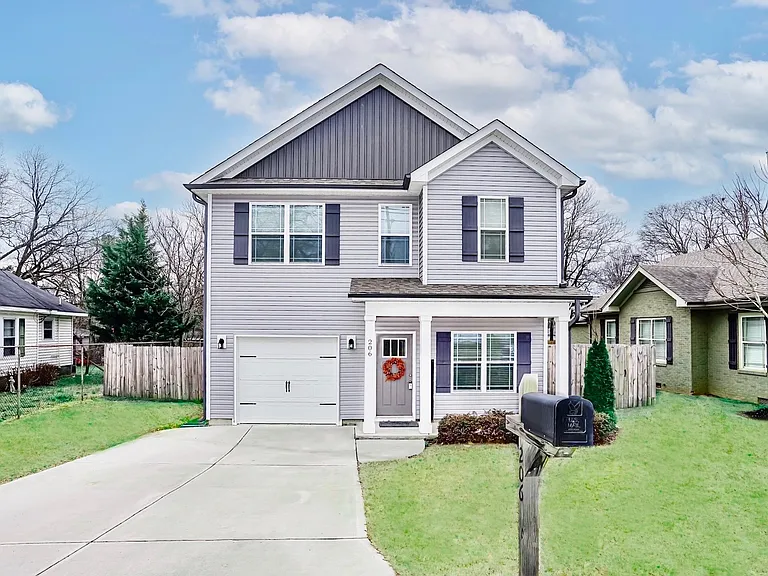 206 Snow St — Photo 1