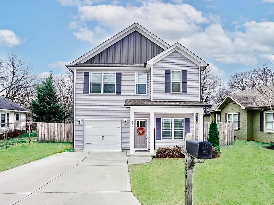 206 Snow St
