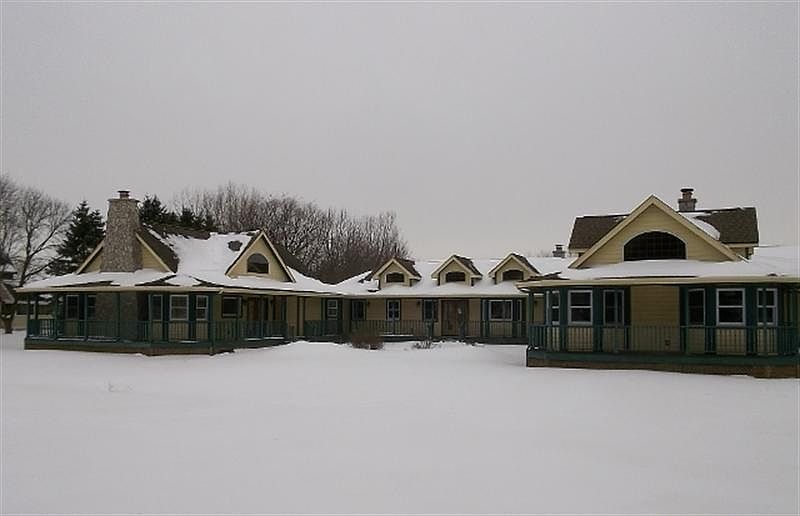 1st image of 2S074 Willow Creek Dr