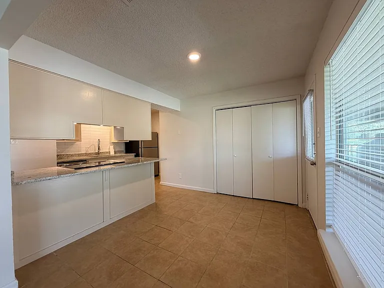 3807 William St — Photo 7