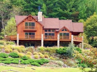 3104 Longview Ln, Galax, VA 24333