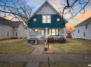 404 N Lilac St, Elmwood, IL 61529