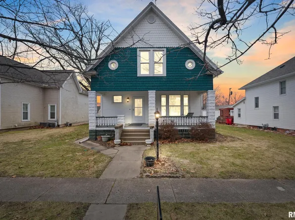 404 N Lilac St, Elmwood, IL 61529