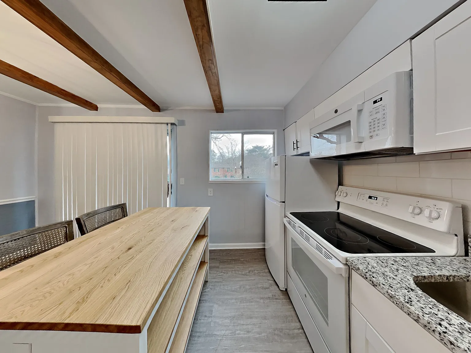 2 bed, 1.5 bath, 960 sqft, $1,615 — Photo 4