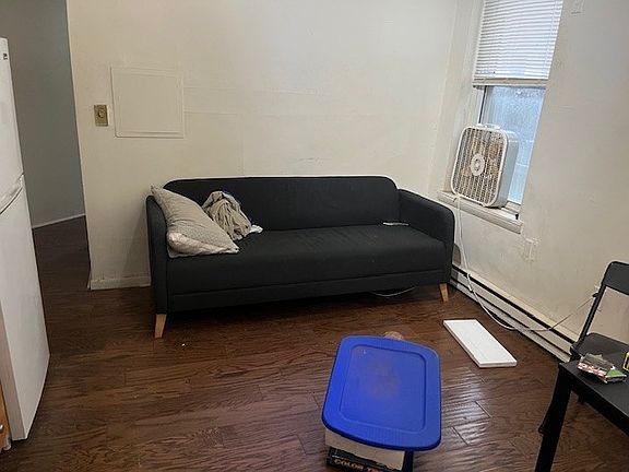 2nd image of 849 N 26th St APT 1R