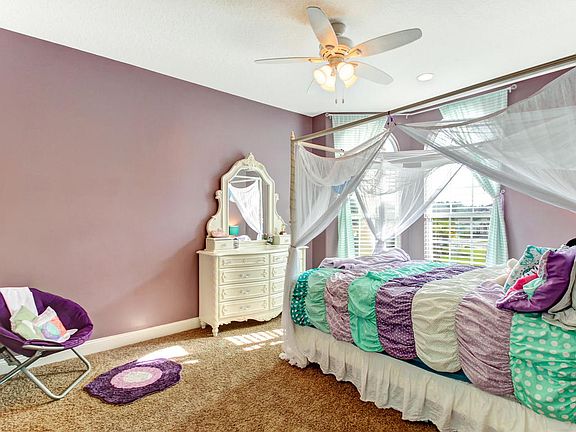 2nd image of 132 Dundee Pl